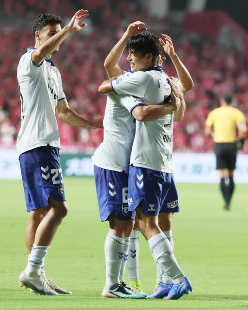 【劇的勝利】G大阪が6年ぶり敵地ダービー制覇!半田の決勝弾で前節の汚名返上|J1リーグ激闘レポート