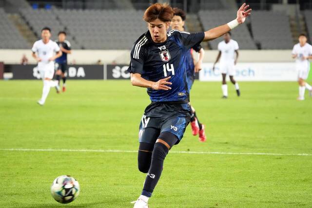 日本代表が香港中国戦で圧勝の舞台裏 大関友翔の躍動が生んだ攻撃の立体性