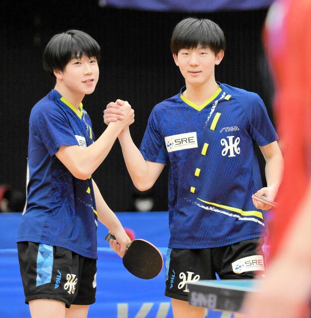 大阪国際招待卓球　小野＆黒田組が優勝　昨年Ｖ経験者擁する愛工大名電をストレートで圧倒　最終学年「もう一度優勝を」