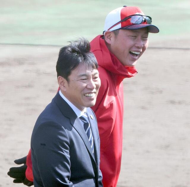 侍ジャパンの未来を担う若き力：新井監督と井端監督の熱い思い