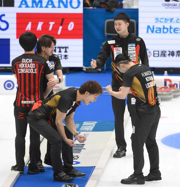 男子カーリング日本選手権：ロコ・ソラーレが決勝進出！本橋麻里コーチ感動の涙