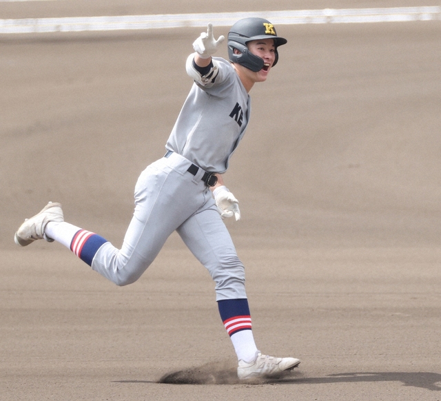 東京六大学野球リーグの新時代：ビデオ判定導入と選手たちの成長