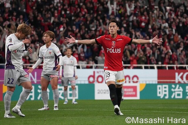 浦和レッズの連勝ストーリー：渡邊凌磨の活躍と戦術の勝利