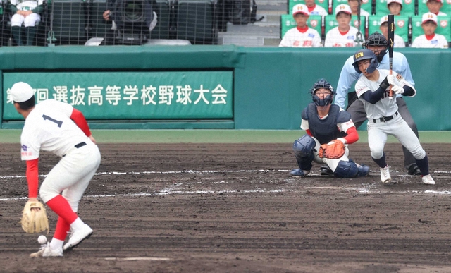浦和実のセンバツ躍進の鍵は打線にあり！変則左腕もさることながら「ソフトボールの打ち方」が勝利を呼ぶ