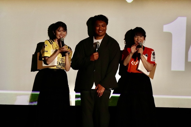リーグワン準々決勝の劇場ライブビューイングで大盛り上がり！山岸愛梨、駒木結衣キャスターと大西将太郎解説