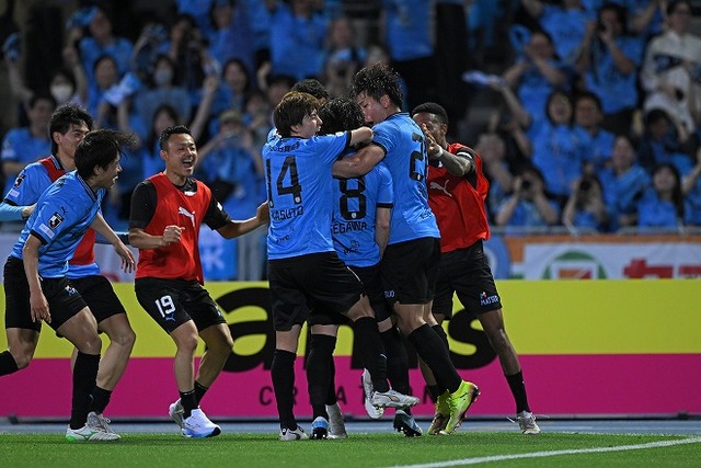 Jリーグ激闘！川崎フロンターレ vs 浦和レッズのドラマチックな2-2ドロー