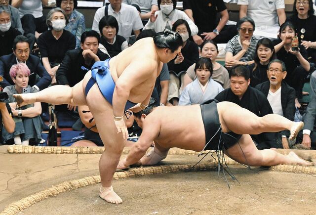 大相撲夏場所：大の里、自己新の12連勝で2場所連続4度目Vへ