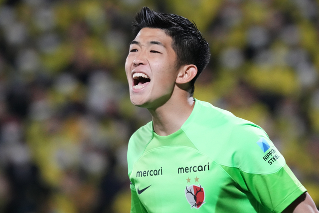 鹿島アントラーズGK早川友基がJ1リーグ4月の月間ベストセーブ賞を受賞！神セーブでチームを救う