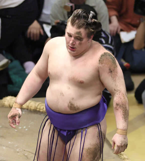 安青錦、初の大関戦で琴桜に惜敗！大相撲夏場所11日目の熱戦
