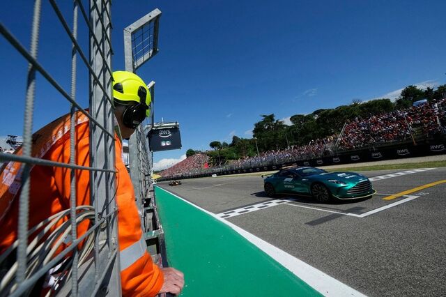 F1エミリア・ロマーニャGPのセーフティカー出動の謎：車両回収の舞台裏