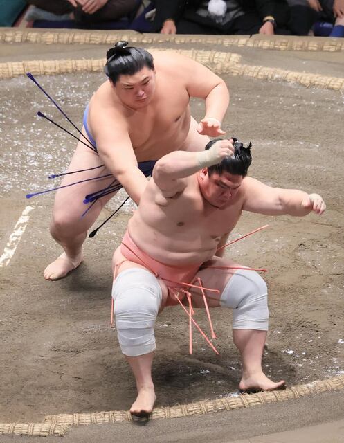 大の里が単独首位をキープ！八角理事長も絶賛の余裕ある闘い／大相撲夏場所