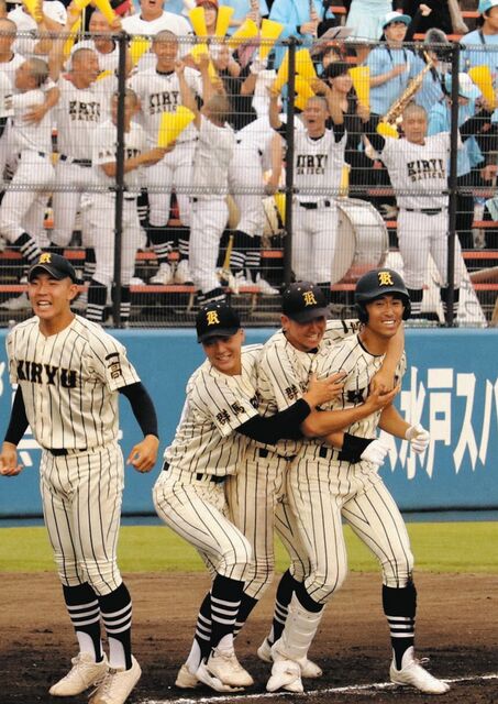 桐生第一・大塚蓮央、公式戦初打席で逆転サヨナラ打「頭が真っ白になった」【春季高校野球関東大会】