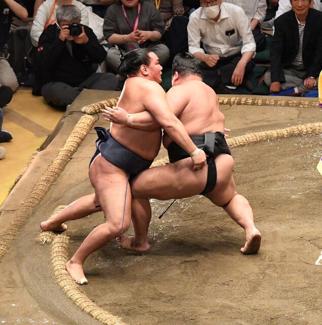 横綱豊昇龍、逆襲の熱闘！伯桜鵬との2敗対決を制し優勝争いをリード 大相撲夏場所11日目総括