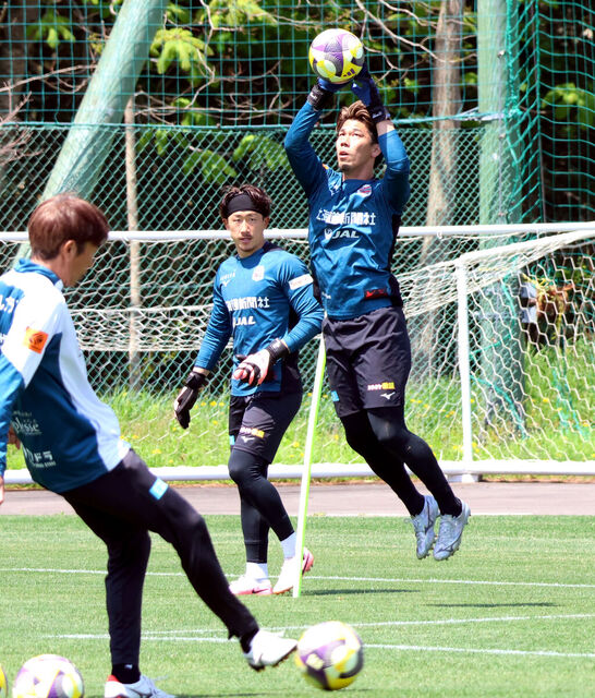 Ｊ２札幌GK高木駿が復帰へ！腰椎椎間板ヘルニア手術から実戦復帰を目指す