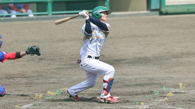 南雲選手の2打席連続ホームランも及ばず、山梨ファイアーウィンズが連敗