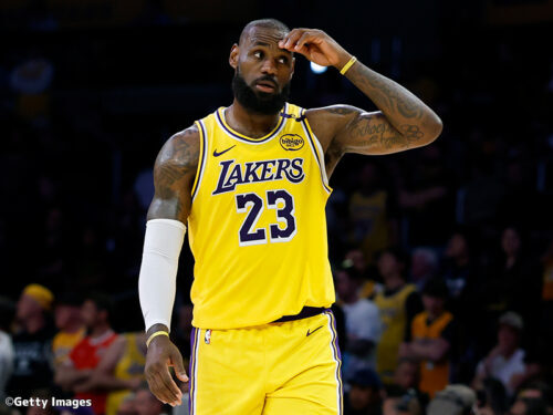レブロン・ジェームズ、NBA珍プレー大賞「シャクティン・ア・フール」MVP初受賞！