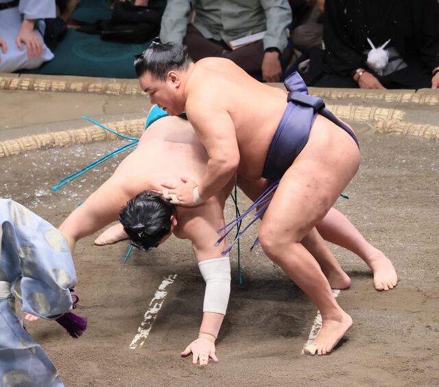 豊昇龍、冷静さを取り戻し一山本を撃破！師匠のアドバイスに感謝／大相撲夏場所
