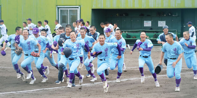 【高校野球】滝川西の劇的復活！エース安部の完投で宿敵クラークを撃破、3年ぶりの全道大会出場