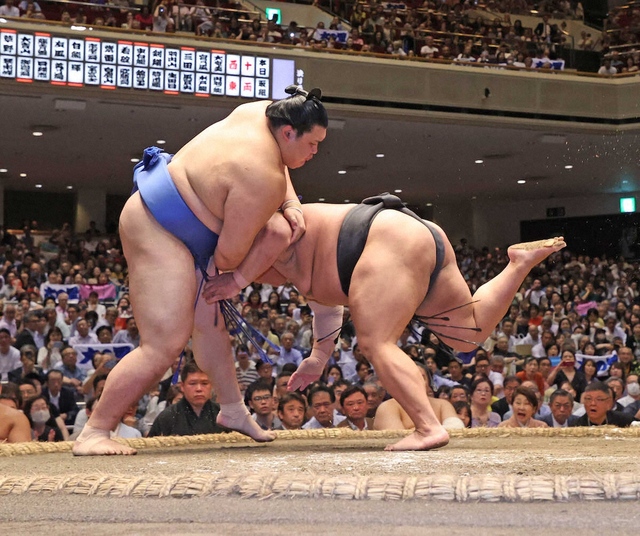 大の里、横綱への道を確実に！12連勝で2場所連続優勝に王手
