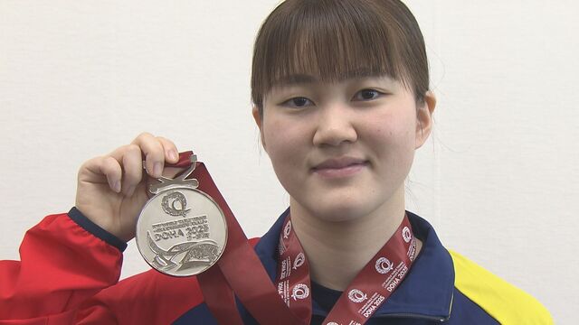 大藤沙月選手、世界卓球選手権で銀メダル獲得！地元福井で凱旋パレード