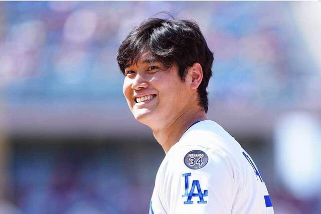 大谷翔平の礼儀正しさが全米中継で話題に！審判への挨拶がファンを感動させる
