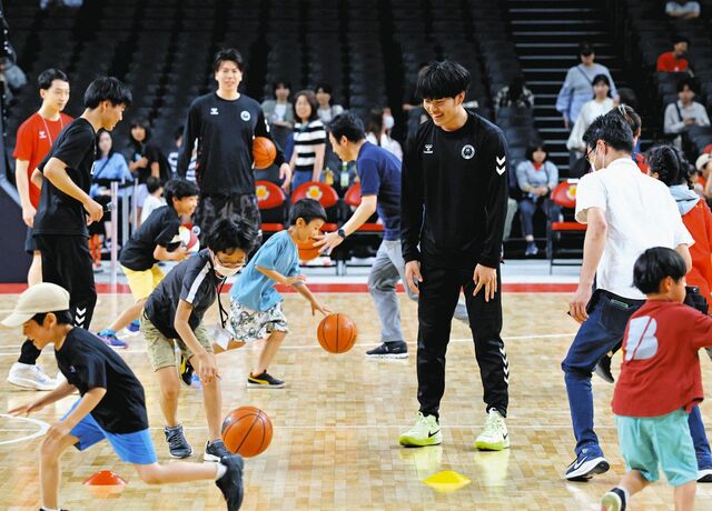 2025年大相撲名古屋場所とバスケットボールの融合：IGアリーナでの新たなスポーツ体験