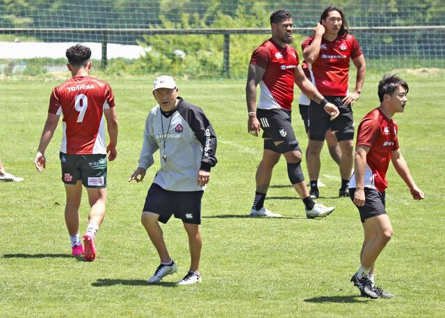 ラグビー日本代表選考合宿：ジョーンズHCがタフな選手を厳選