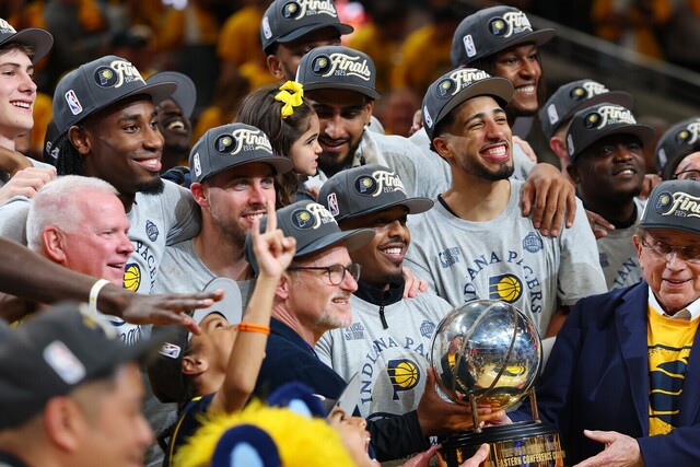 現代NBAの新潮流：ビッグ３から9人体制へ