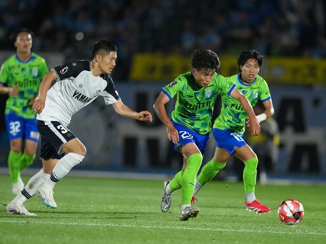 湘南ベルマーレの新星・石橋瀬凪、プロ初スタメンで堂々のフル出場！Jリーグルヴァン杯での活躍