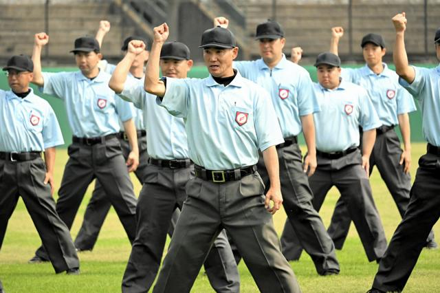 夏の高校野球石川大会に向けた審判講習会：判定の技を磨く