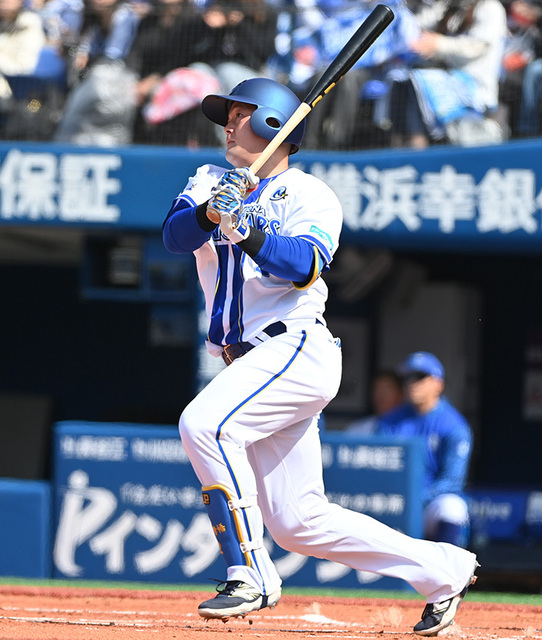 佐藤輝明と牧秀悟の本塁打王争い 2025年セ・リーグの注目選手