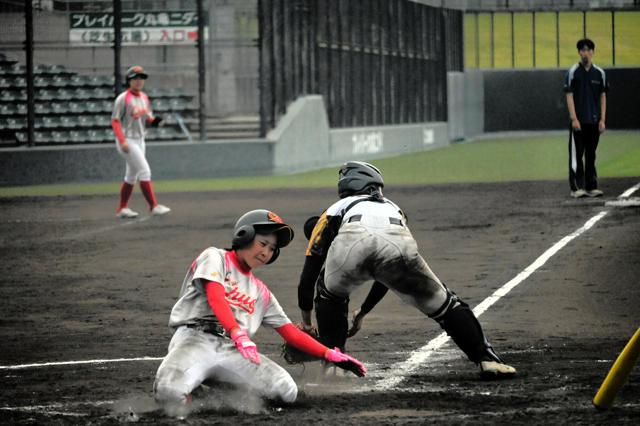 初開催！女子高校野球四国交流大会で高知中央が優勝、熱戦の軌跡