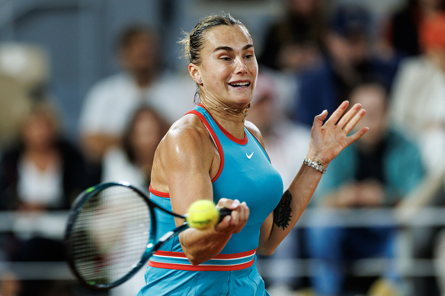 サバレンカがシフィオンテクを撃破！全仏オープン決勝進出で史上初の4連覇を阻止