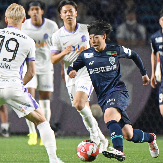 Jリーグ激闘！アビスパ福岡の勝利を支えた「博多のメッシ」と岩崎の絶妙な連係