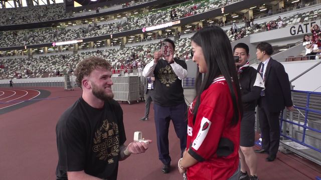 ラグビーリーグワン優勝直後の感動プロポーズ！東京BLワーナー・ディアンズ選手のダブル歓喜