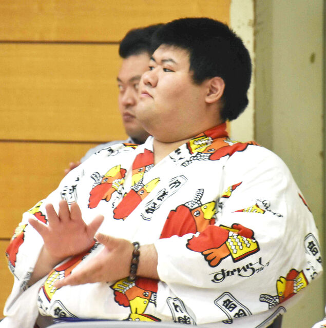 大相撲夏場所：浦山が立ち合いの課題克服を誓い、新たな挑戦へ