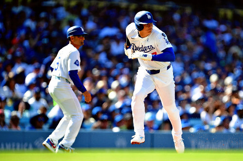 大谷翔平が水色バットで先制打！李政厚の逆転打でジャイアンツがリード