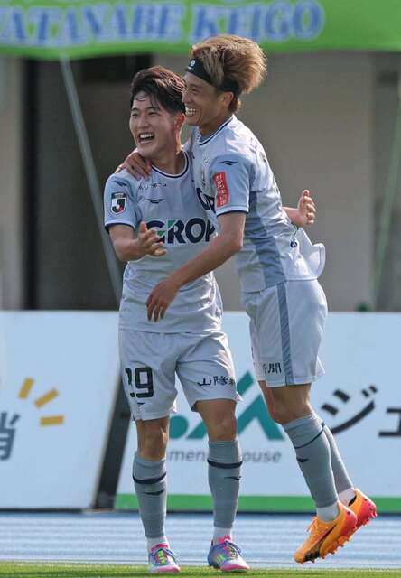 J1岡山・佐藤、日本代表初招集で先制ゴール！18歳新星の未来に期待