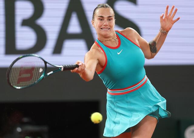 全仏オープン2025：アリナ・サバレンカが女王シフィオンテクを撃破、初の決勝進出