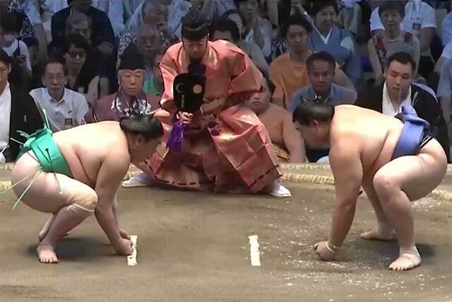 大相撲名古屋場所で歴史的瞬間！ 大の里vs一山本の再戦劇にファン熱狂