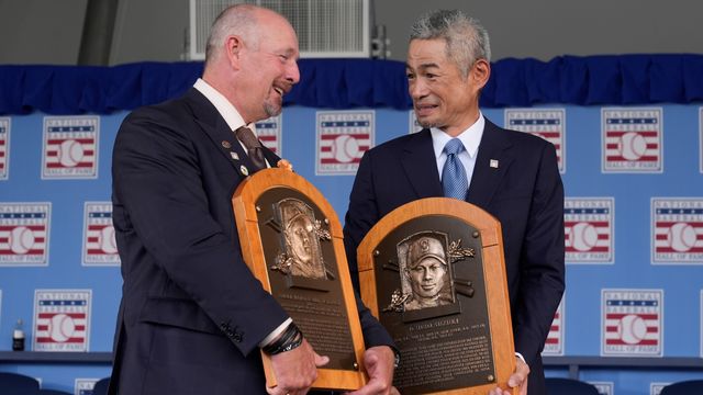 イチロー氏の殿堂入り後の継続的影響力 現役選手を導く伝説の姿勢とチームへの献身