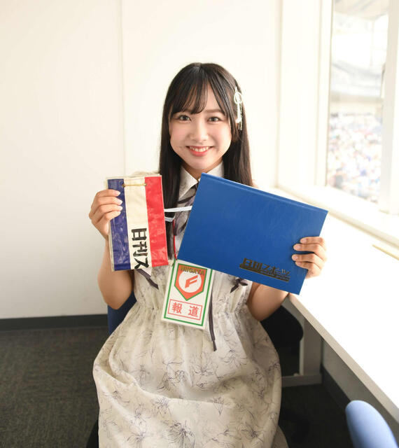 NGT48西川晴菜が新潟高校野球大会を熱烈観戦！スコア記入で試合の熱気を体感