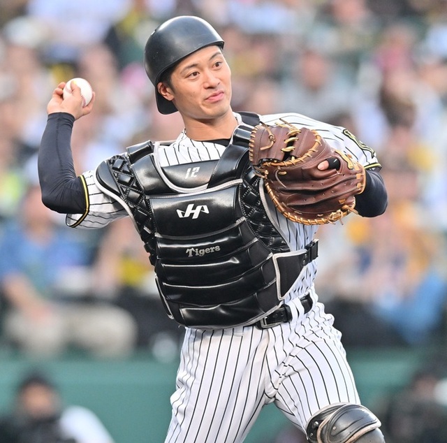 侍ジャパンの新星・坂本誠志郎が示す守備の真髄と打撃の進化