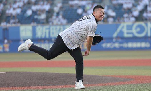 侍ジャパンDAYで小林雅英氏が始球式を担当！元ロッテ投手の熱い投球に注目