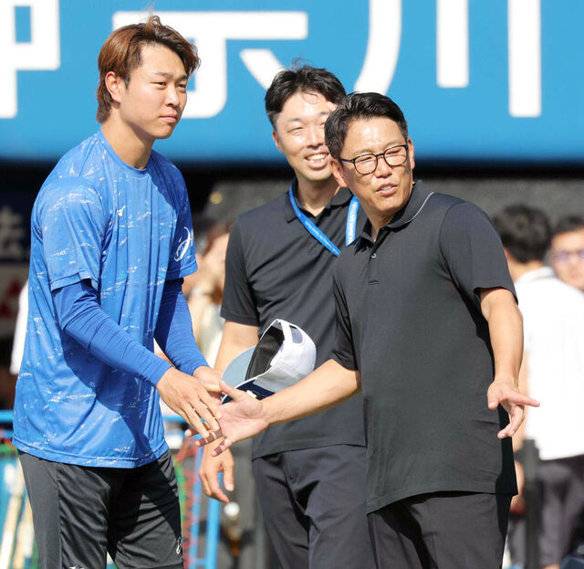 侍ジャパン・井端監督がDeNAと中日戦を視察、WBCに向けての戦略を確認