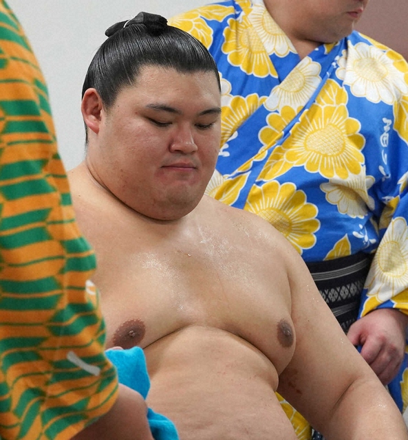 大の里の優勝絶望！名古屋場所で4敗の衝撃 - 新横綱の苦悩と金星配給のワースト記録