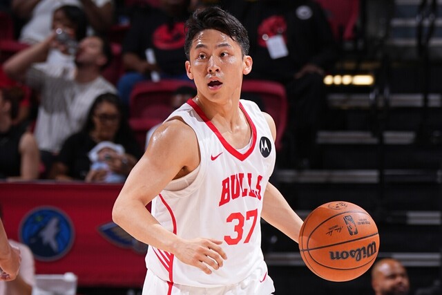 河村勇輝、シカゴ・ブルズで背番号8を継承！ザック・ラビーンの伝統を受け継ぐ