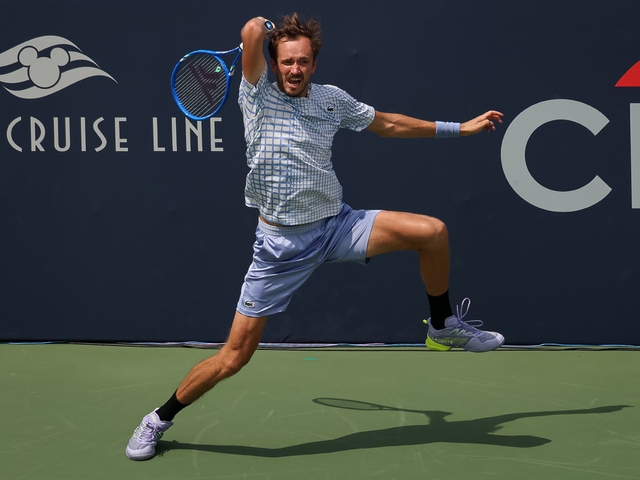 メドベージェフがオペルカに逆転勝利！ATPワシントンDCベスト16の戦い