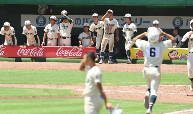 報徳学園、夏の連覇夢破れる！東洋大姫路に1点差で敗れる