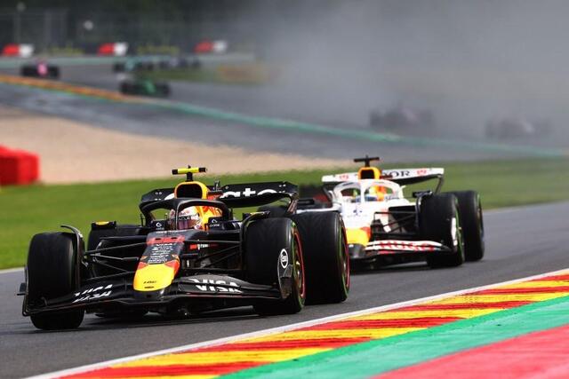 【F1ベルギーGP】角田裕毅7番手好機を活かせず13位 ピット指示遅延が招いたチーム連携のジレンマ｜レッドブル陣営の課題浮き彫り